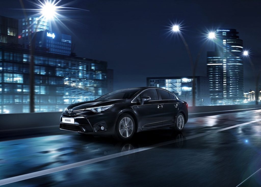 Toyota-Avensis-2016