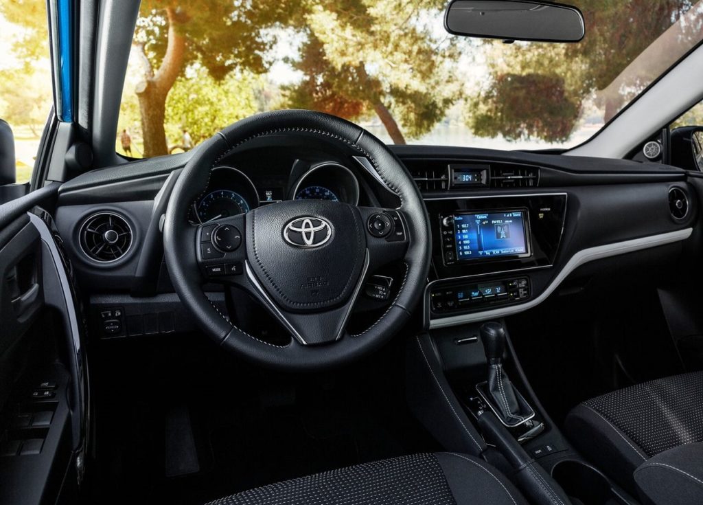 Toyota Corolla EU 2018 (4)