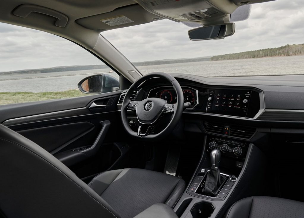 VW Jetta 2019 (2)