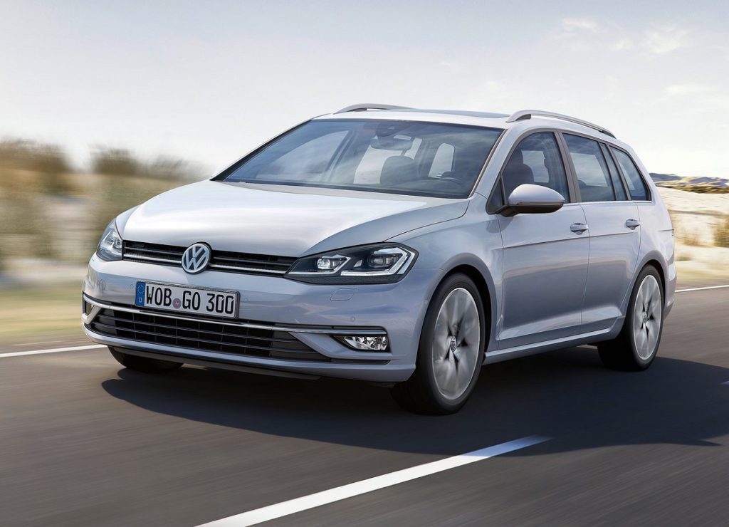 Volkswagen-Golf_Variant-2017