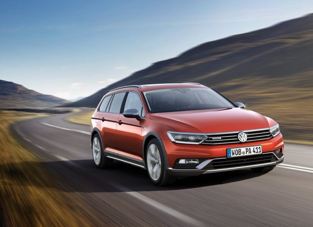 Volkswagen-Passat_Alltrack-2016