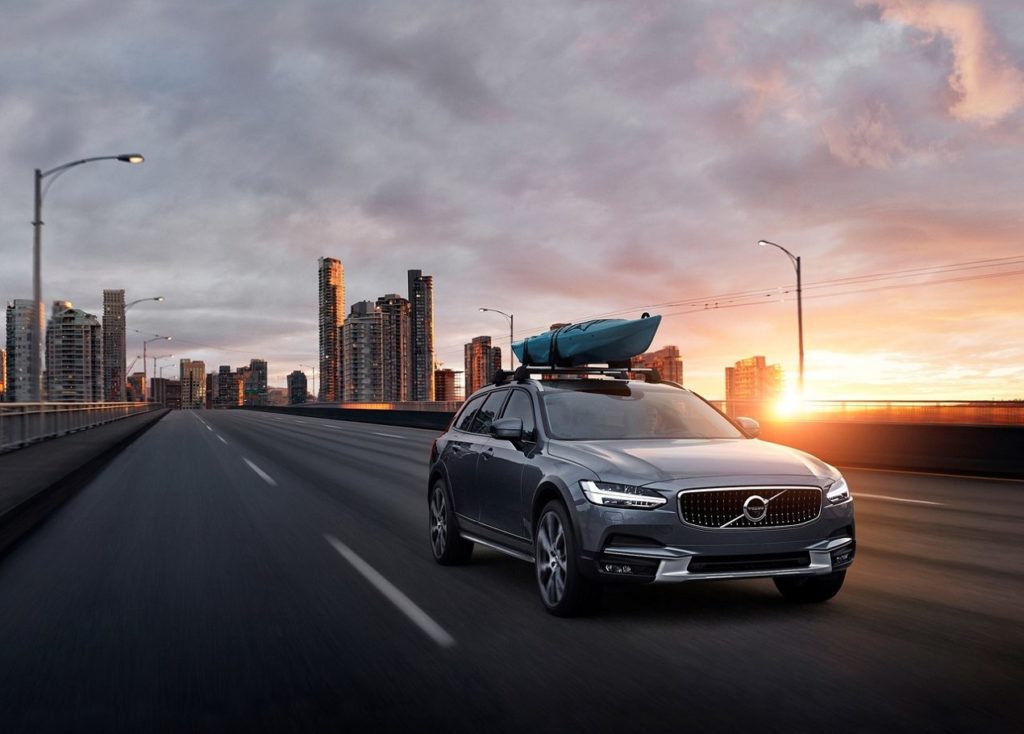 Volvo-V90_Cross_Country-2017