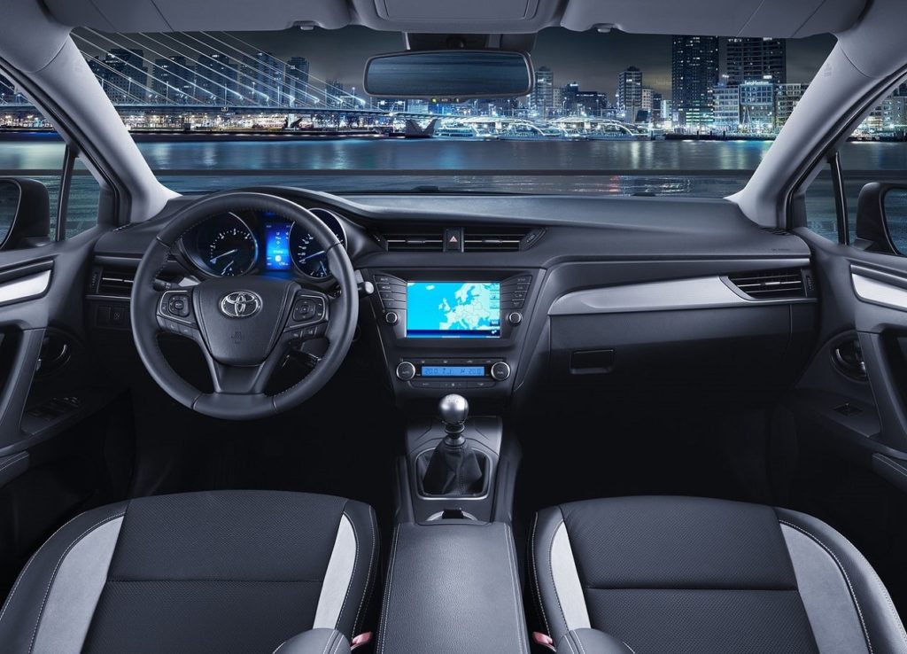 avensis touring 2016 (3)