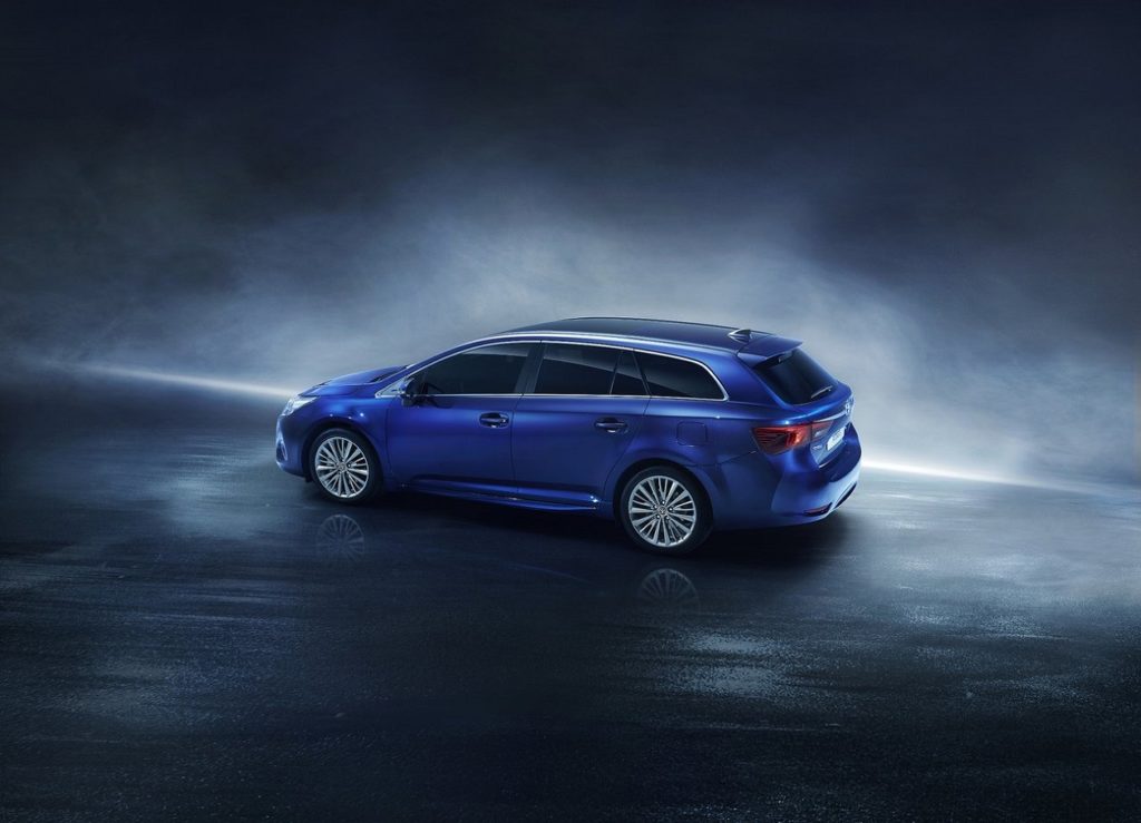 avensis touring 2016 (4)