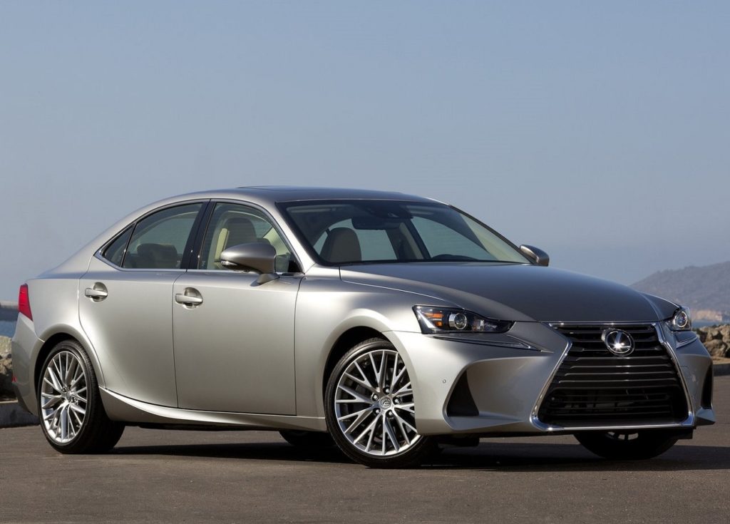 lexus IS 2017 (1)