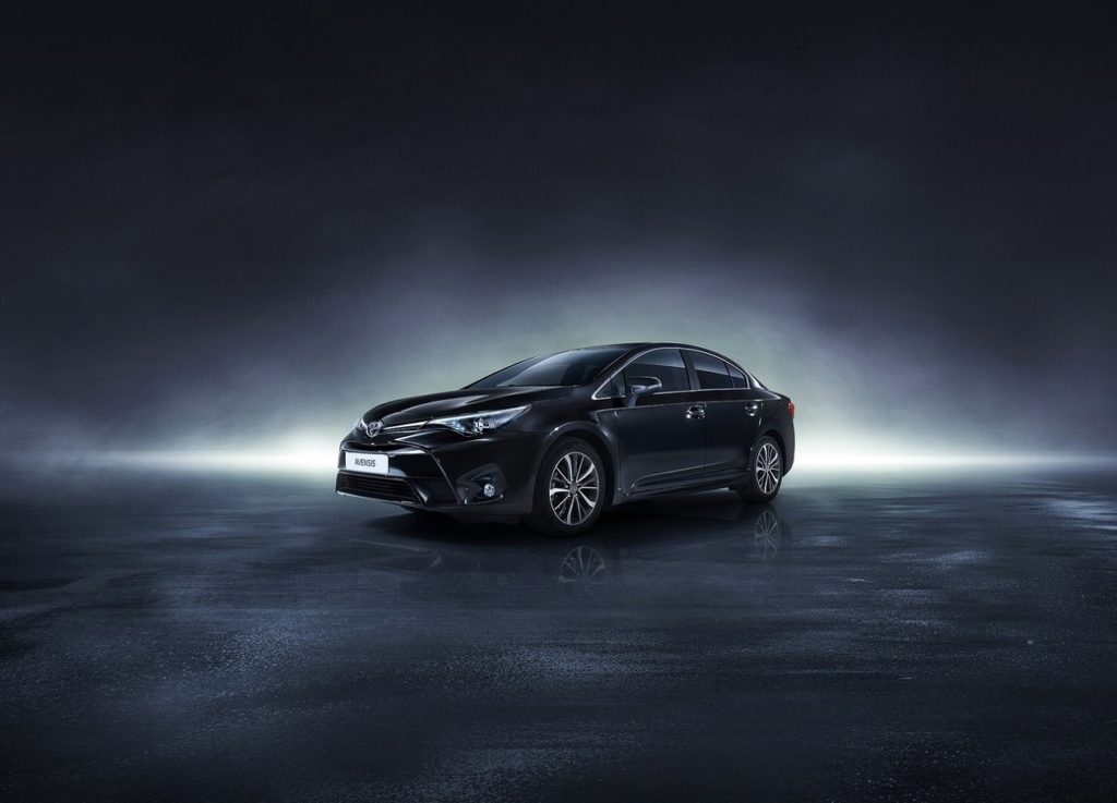 toyota avensis 2016 (1)
