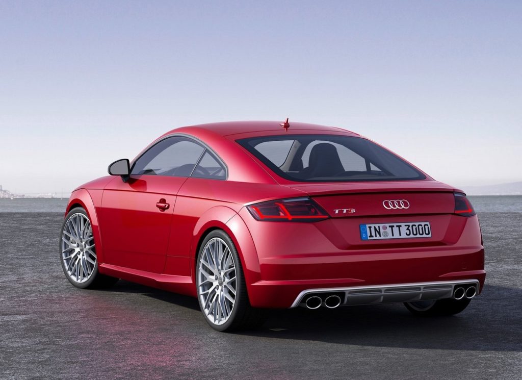 Audi TTS Coupé 2015 (1)