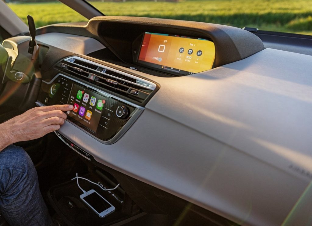 Citroen Grand C4 Picasso 2017 (4)
