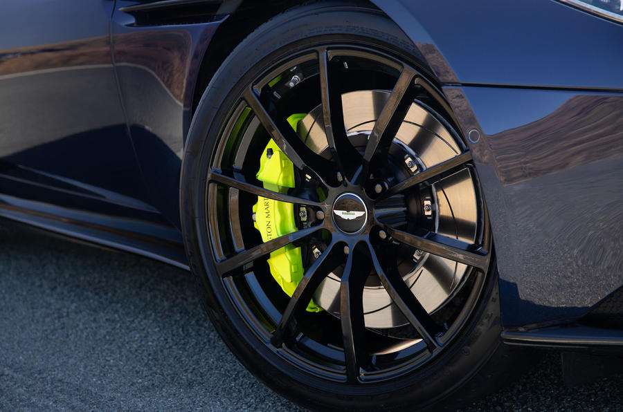DB11 AMR (5)
