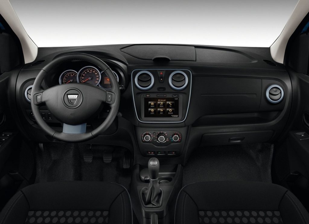 Dacia Lodgy Stepway 2015 (2)