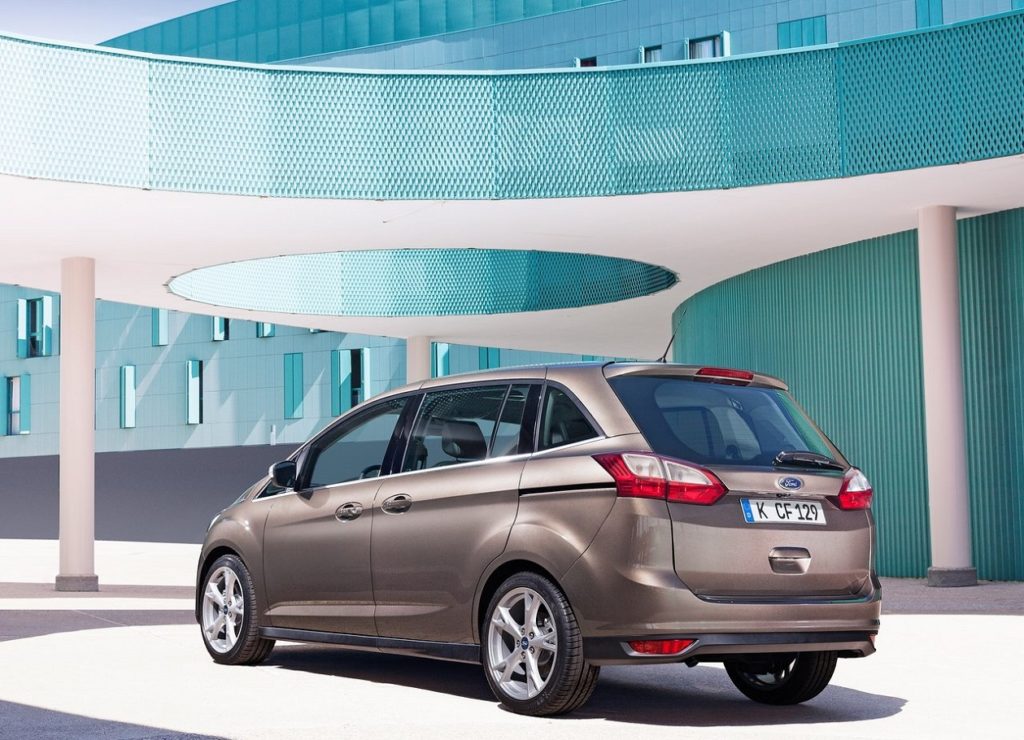Ford Grand C-Max 2015 (1)