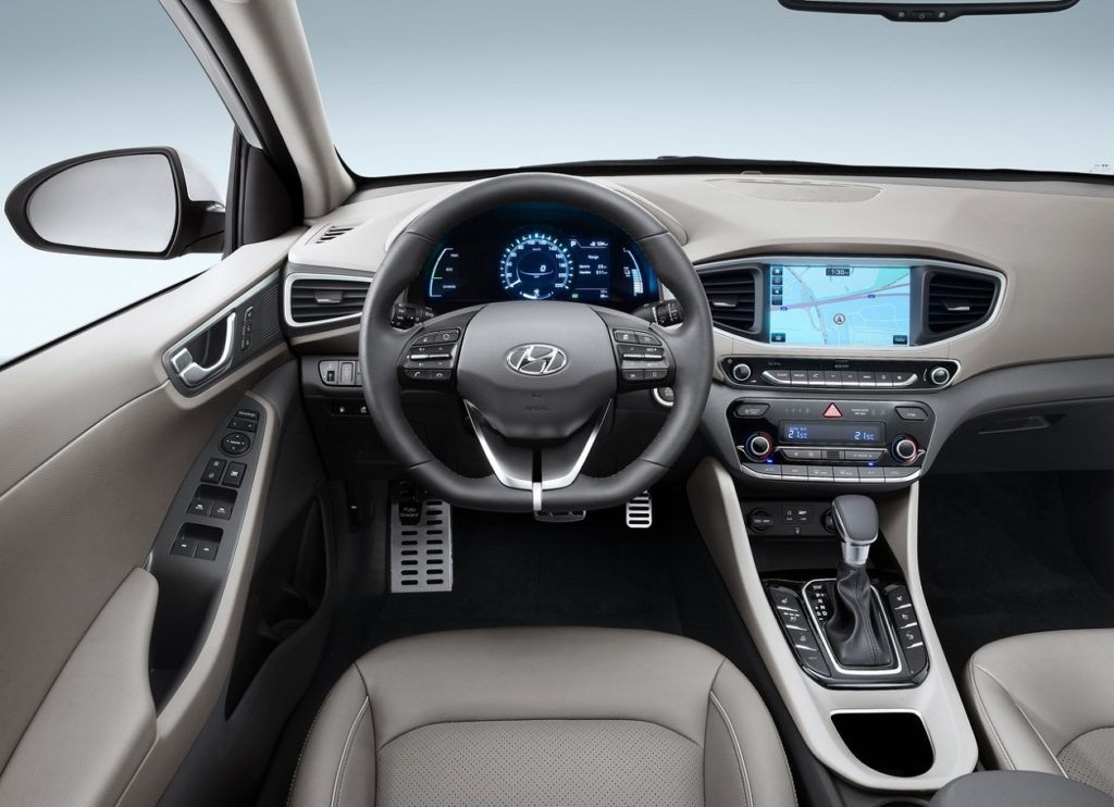 Hyundai Ioniq 2017 (1)