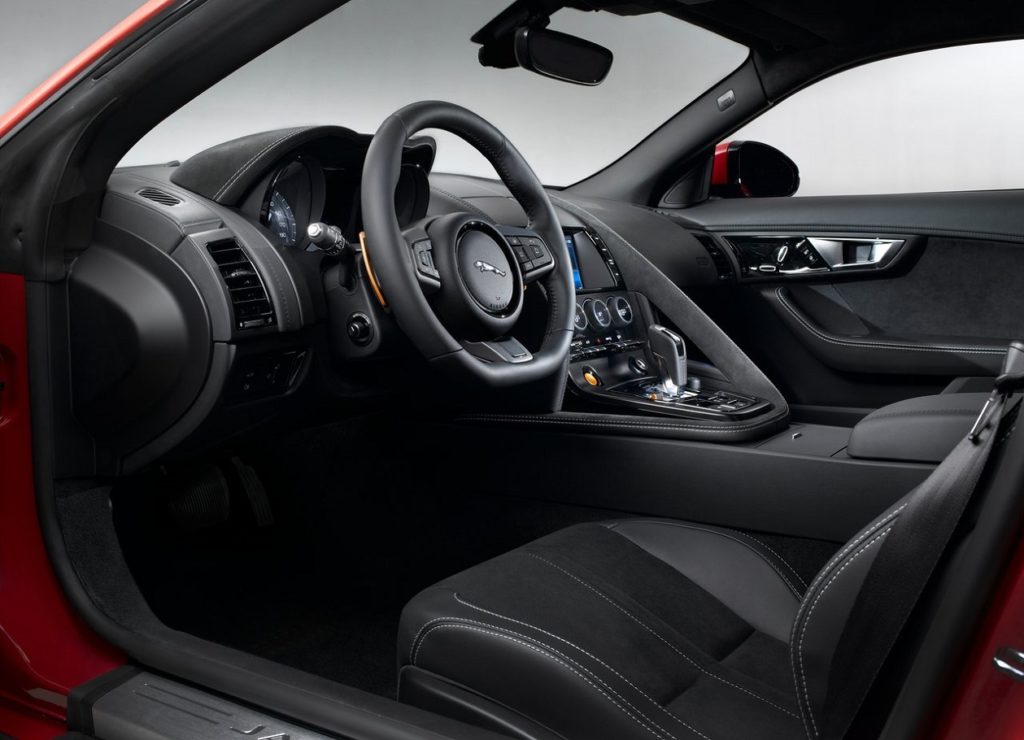 Jaguar F-Type Coupé 2015 (4)