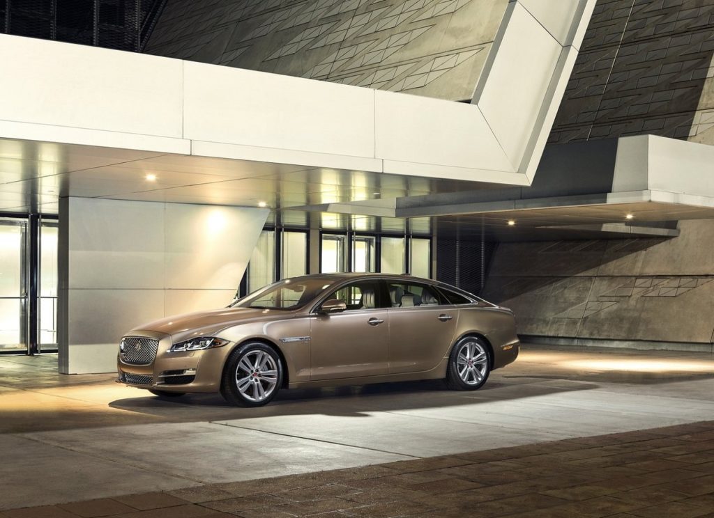 Jaguar XJ 2016 (2)