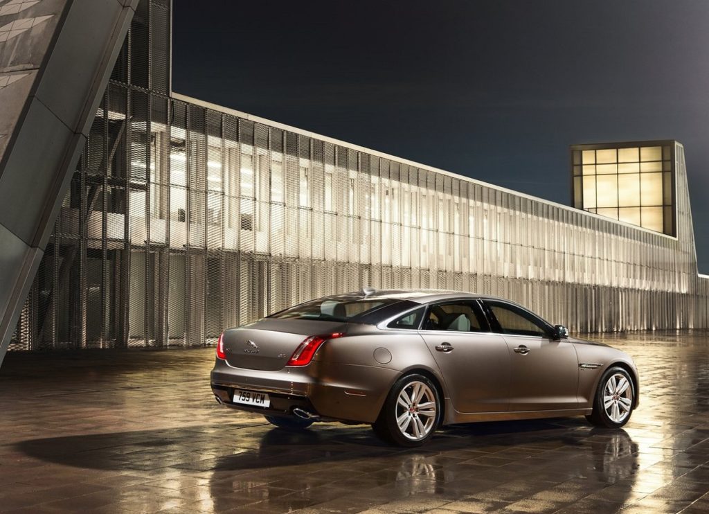 Jaguar XJ 2016 (3)
