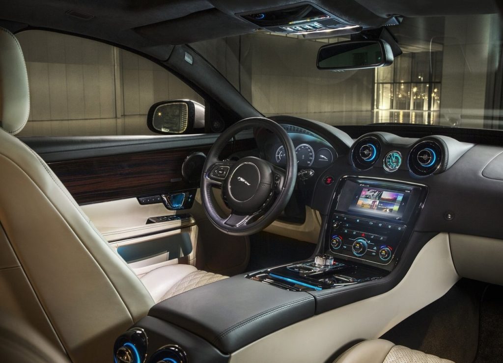 Jaguar XJ 2016 (4)
