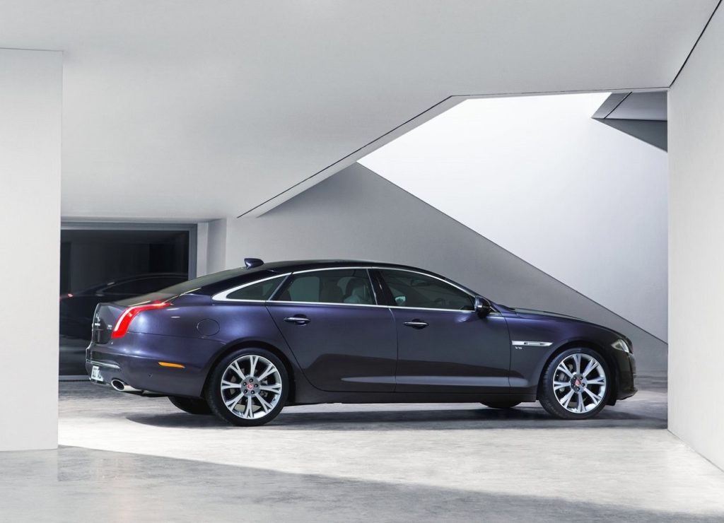 Jaguar XJ L 2016 (2)