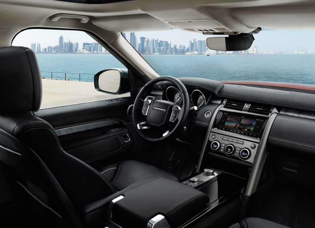 Land Rover Discovery 2017 (1)