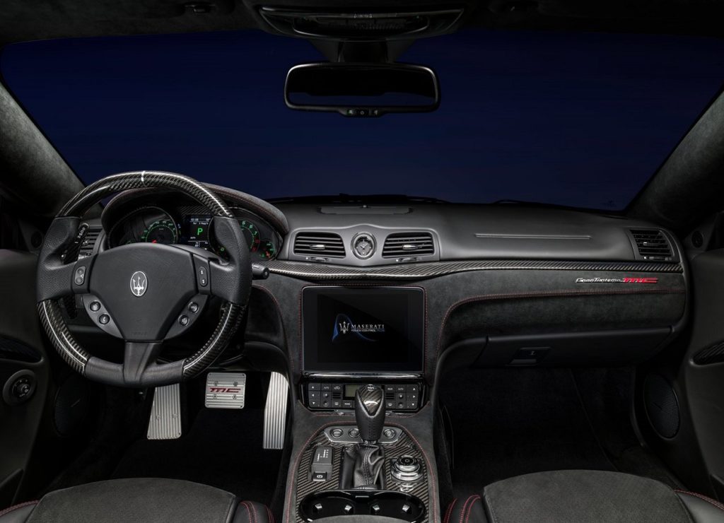 Maserati GranTurismo 2018 (1)