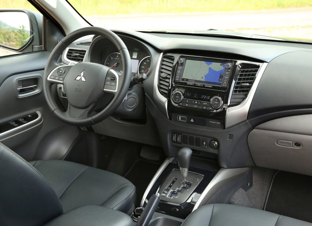 Mistubishi L200 2016 (1)