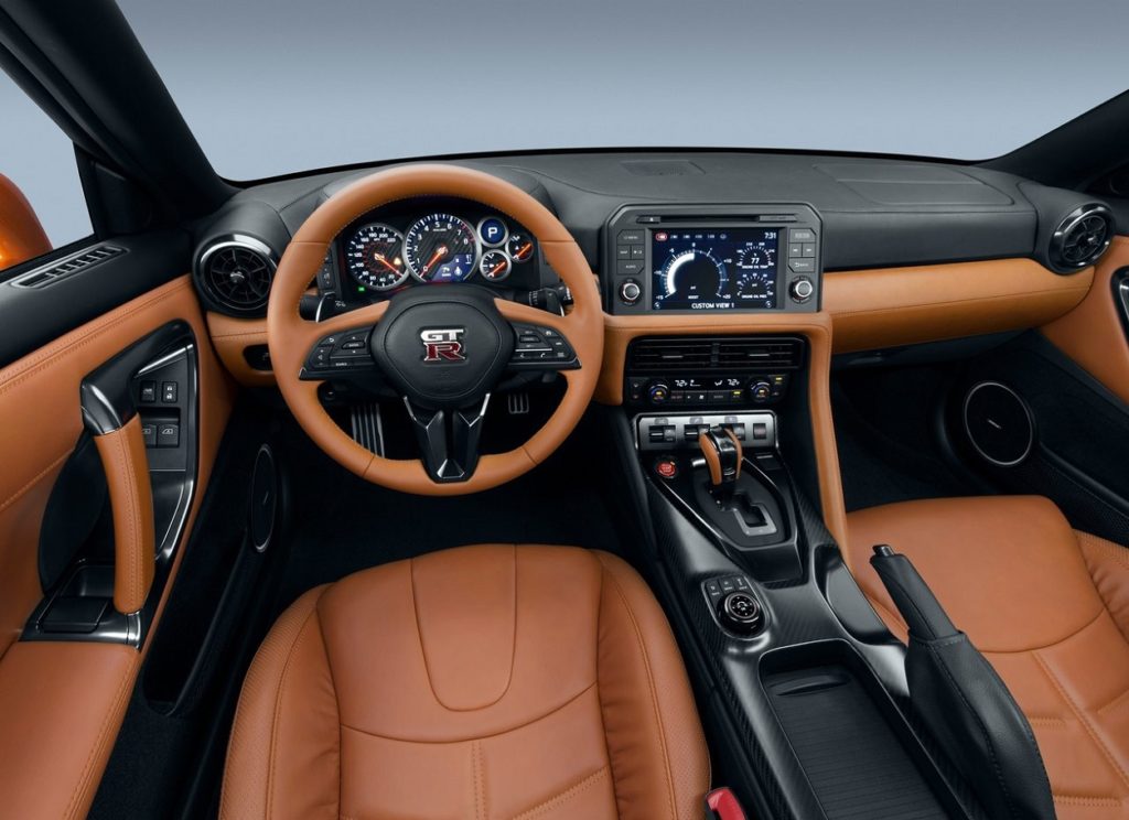 Nissan GT-R 2017 (4)