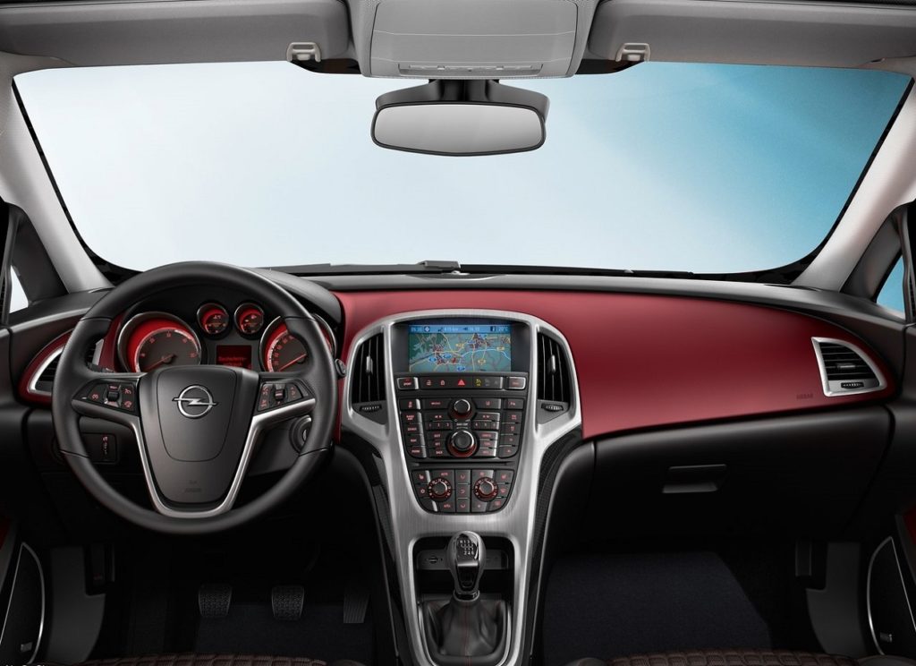 Opel Astra GTC 2012 (4)