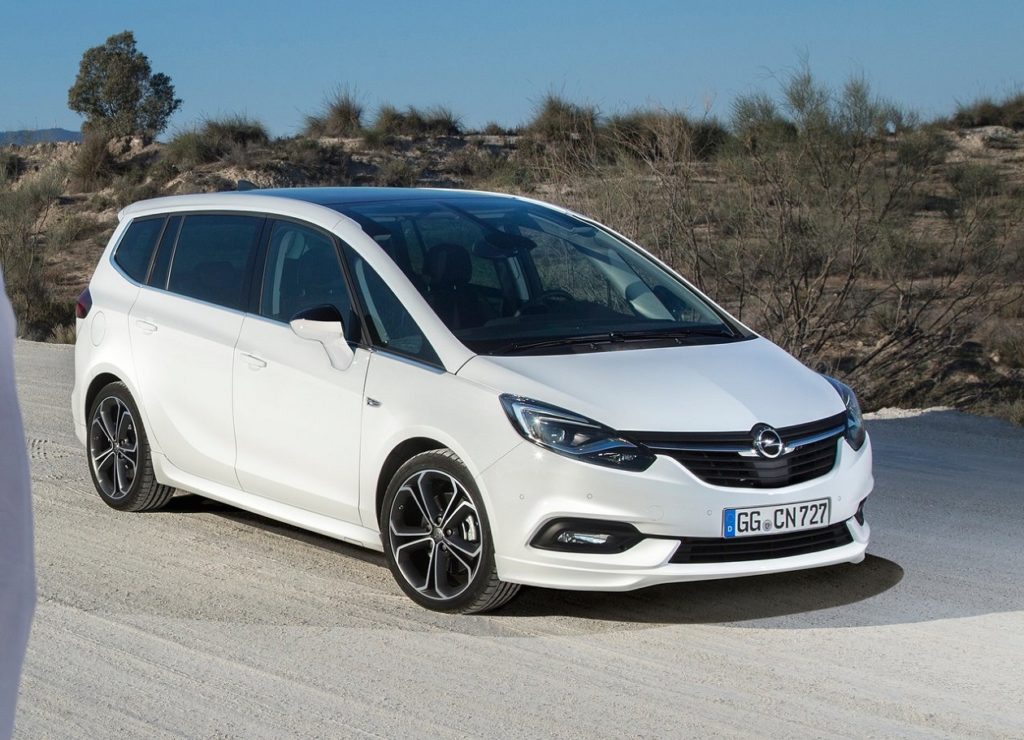Opel Zafira 2017 (2)