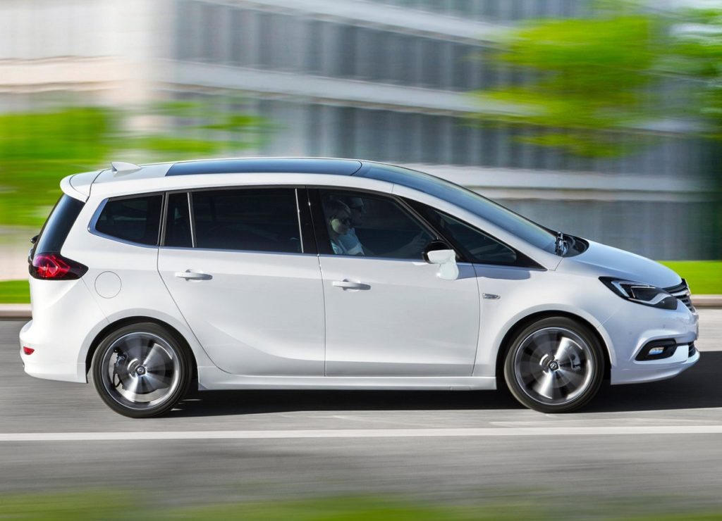 Opel Zafira 2017 (3)