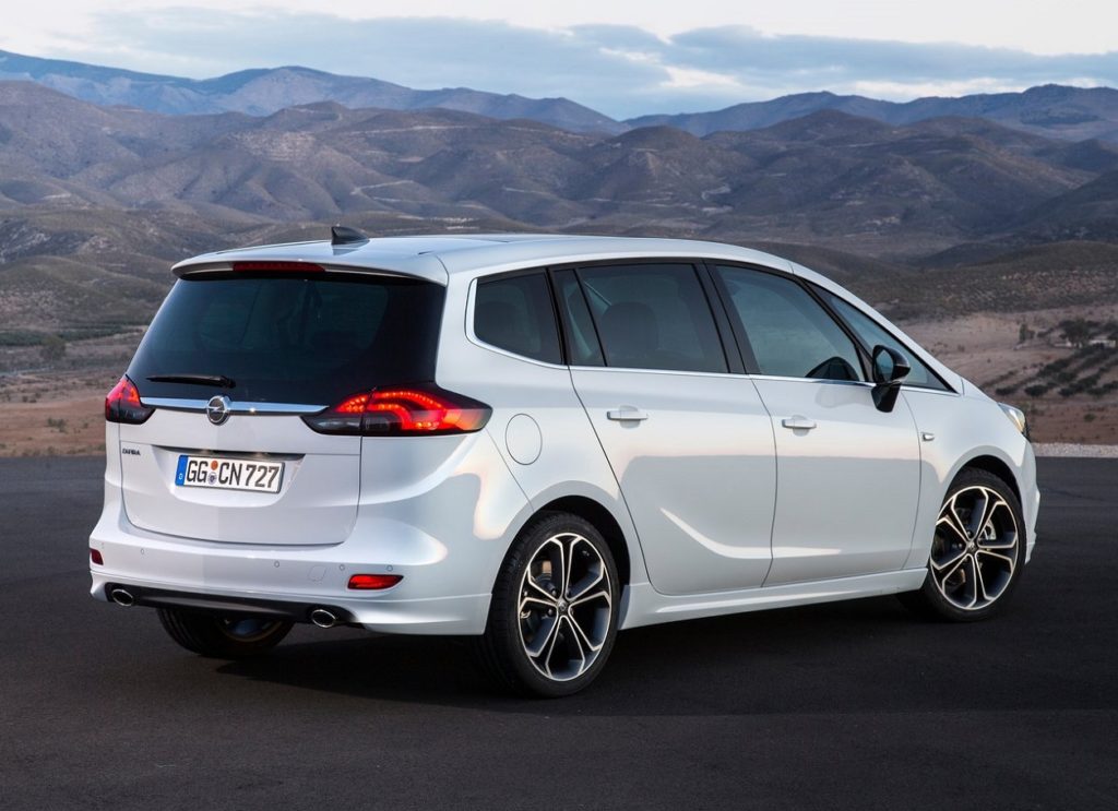 Opel Zafira 2017 (4)