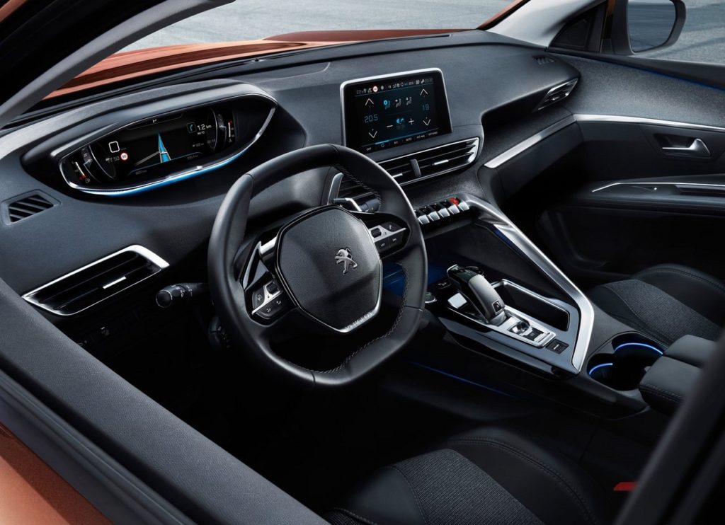 Peugeot 3008 2017 (1)