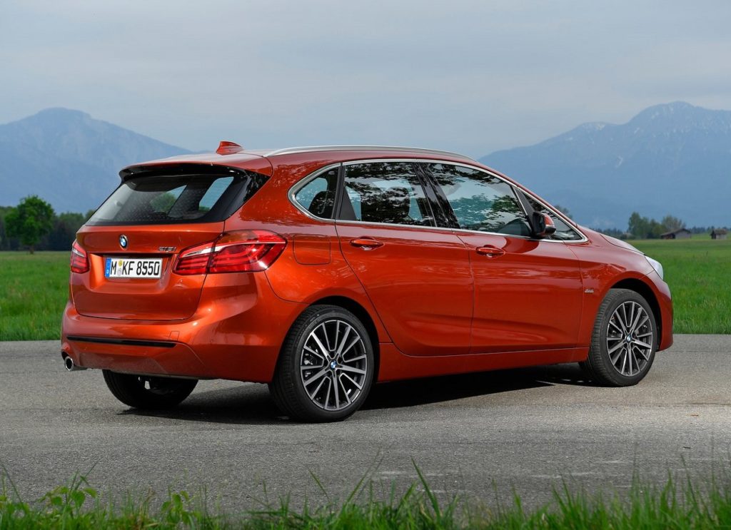 Série 2 Active Tourer 2019 (2)