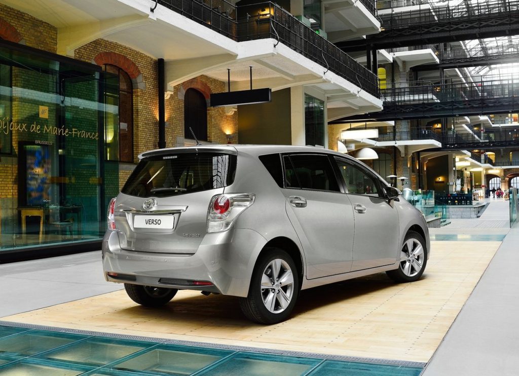 Toyota Verso 2014 (4)