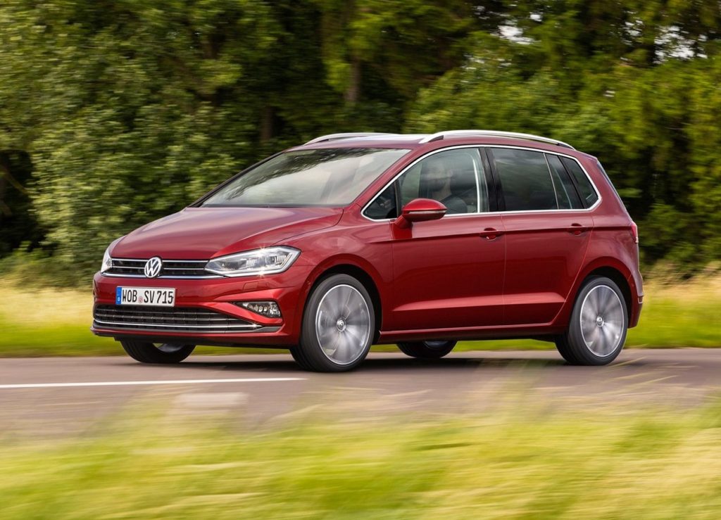 Volkswagen-Golf_Sportsvan-2018