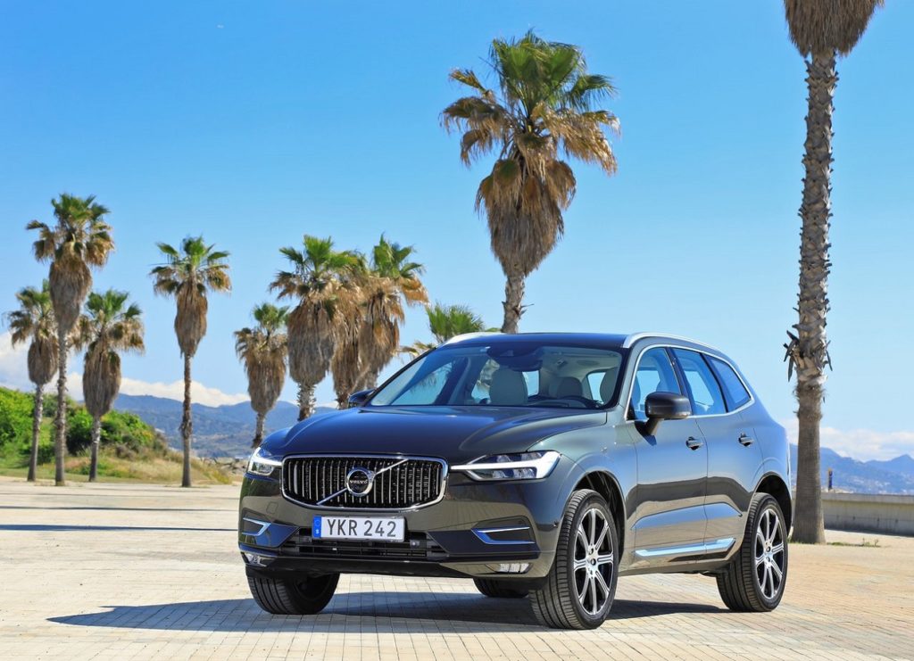 Volvo XC60 2018 (2)