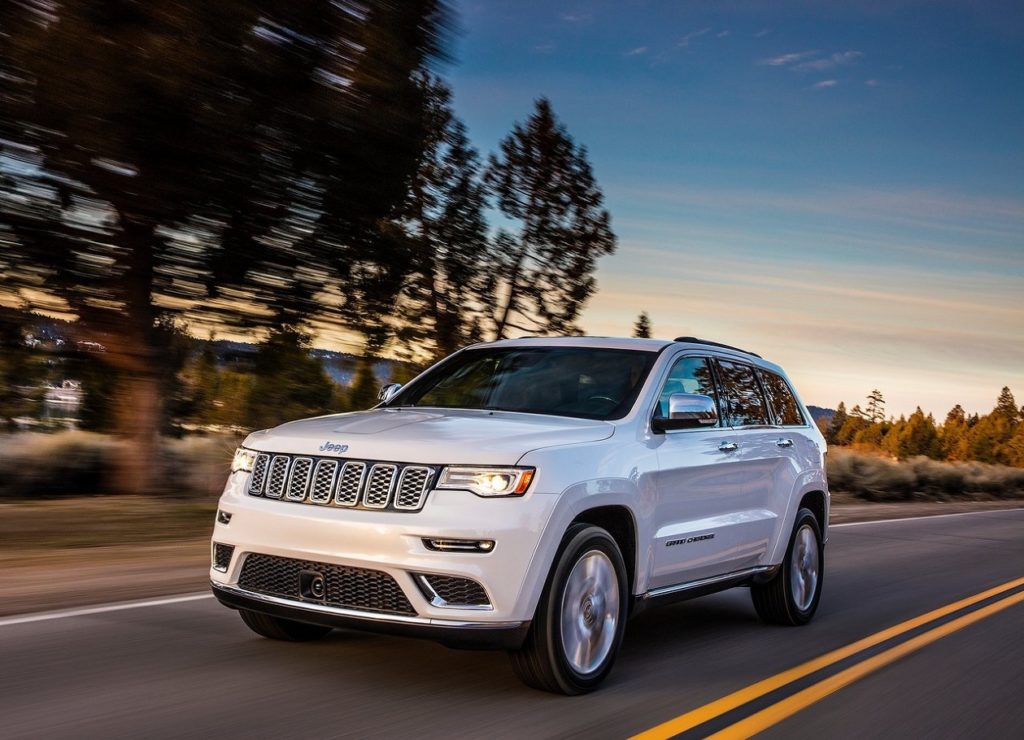 Jeep-Grand_Cherokee_Summit-2017