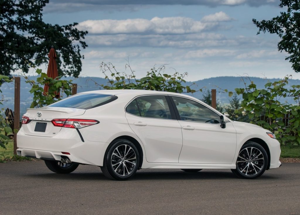 Toyota Camry (10)