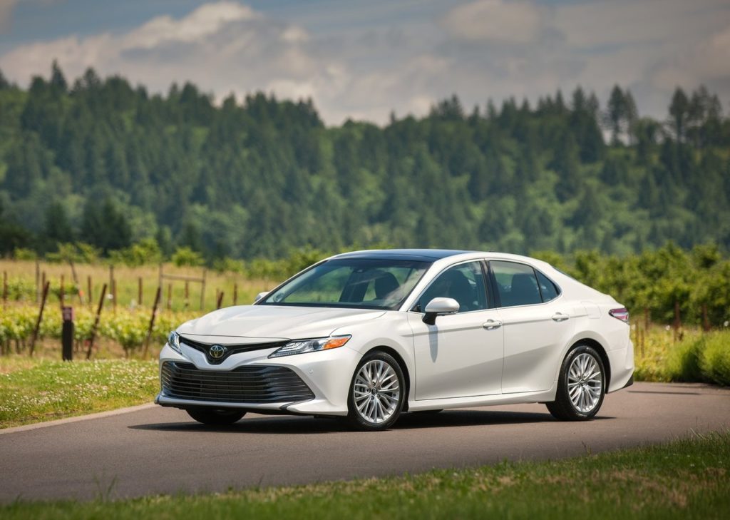Toyota Camry (6)