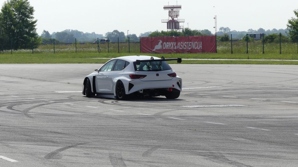 Cuppra e-Racer (2)