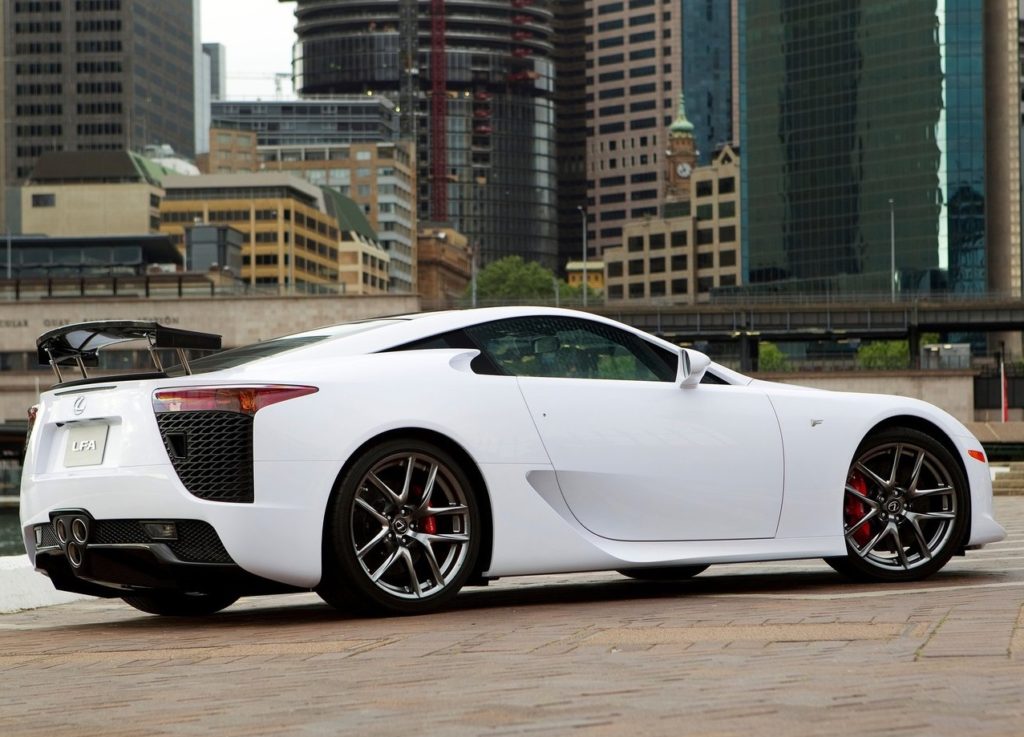 Lexus LFA 2011 (1)