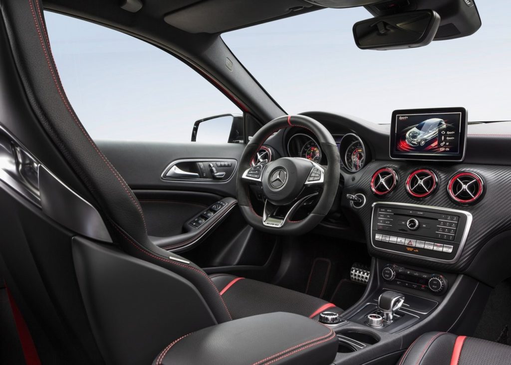 Mercedes-Benz A45 AMG 2016 (1)