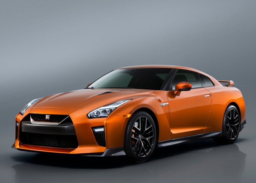 Nissan GT-R 2017 (1)