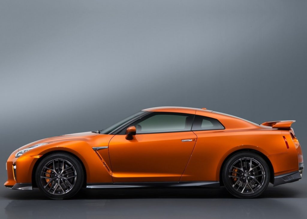 Nissan GT-R 2017 (4)