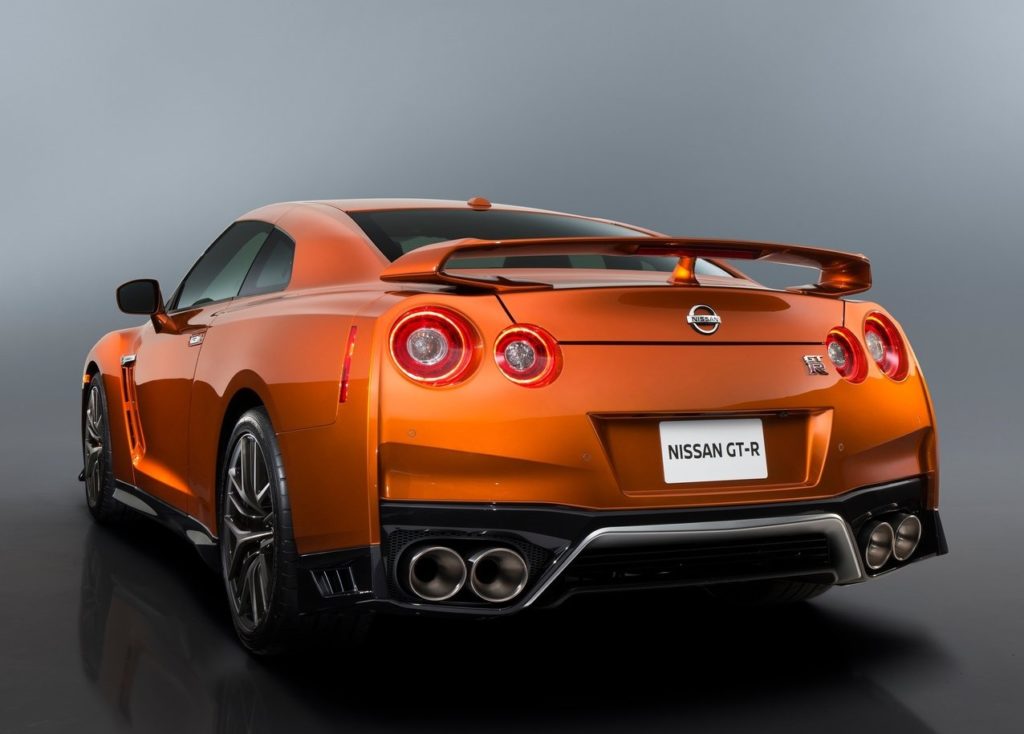Nissan GT-R 2017 (6)