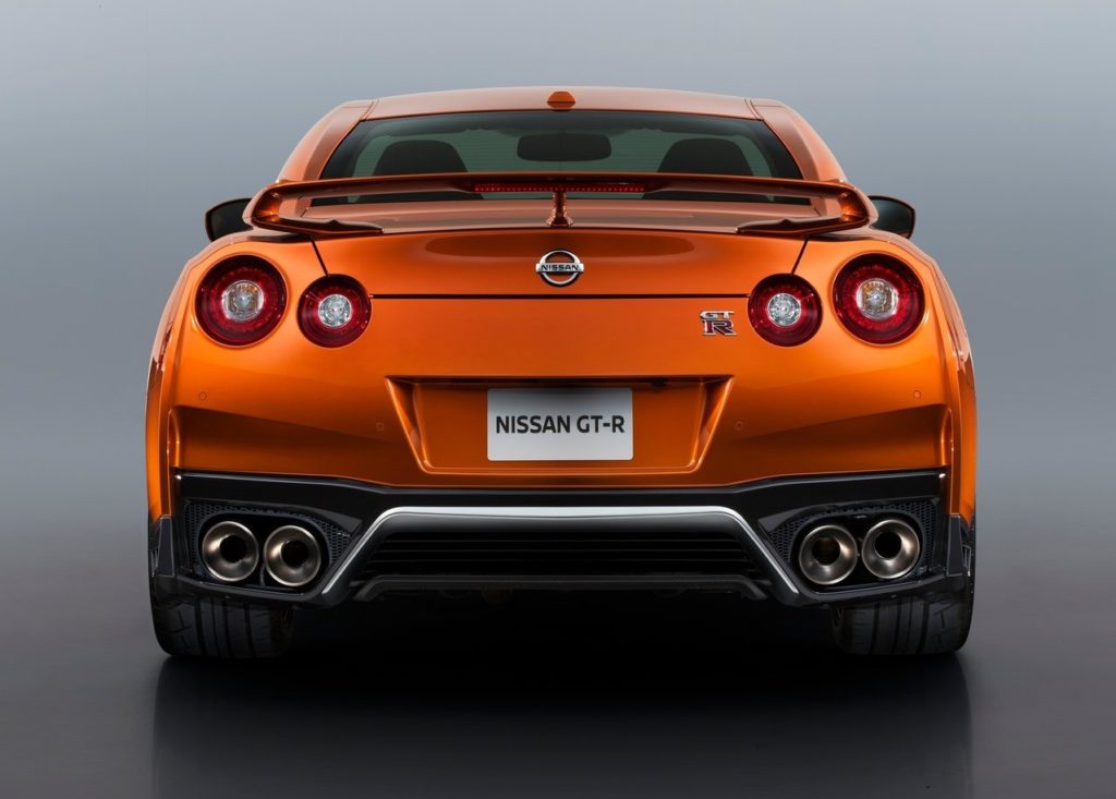Nissan GT-R 2017 (8)