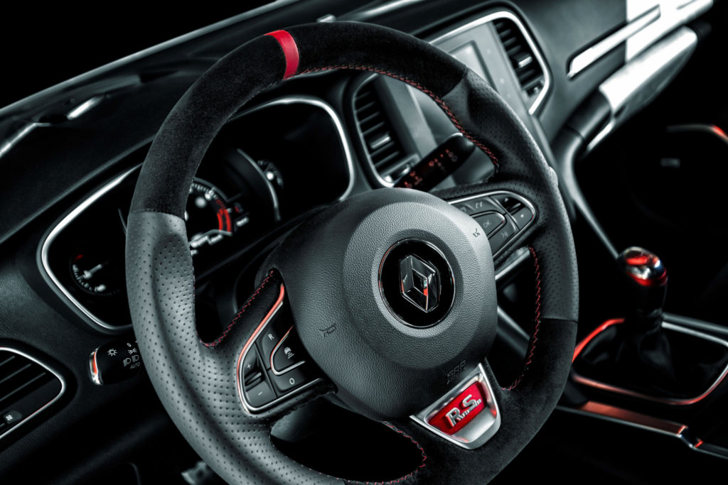 Renault Megane RS Trophy (10)