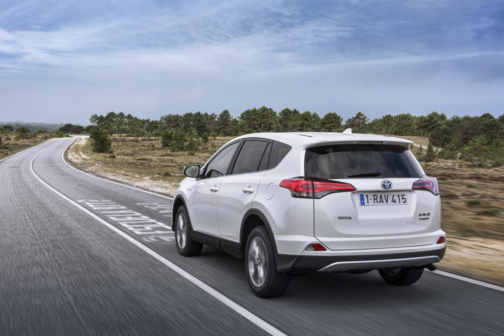 toyota-rav4-hybrid-pure-dark-7