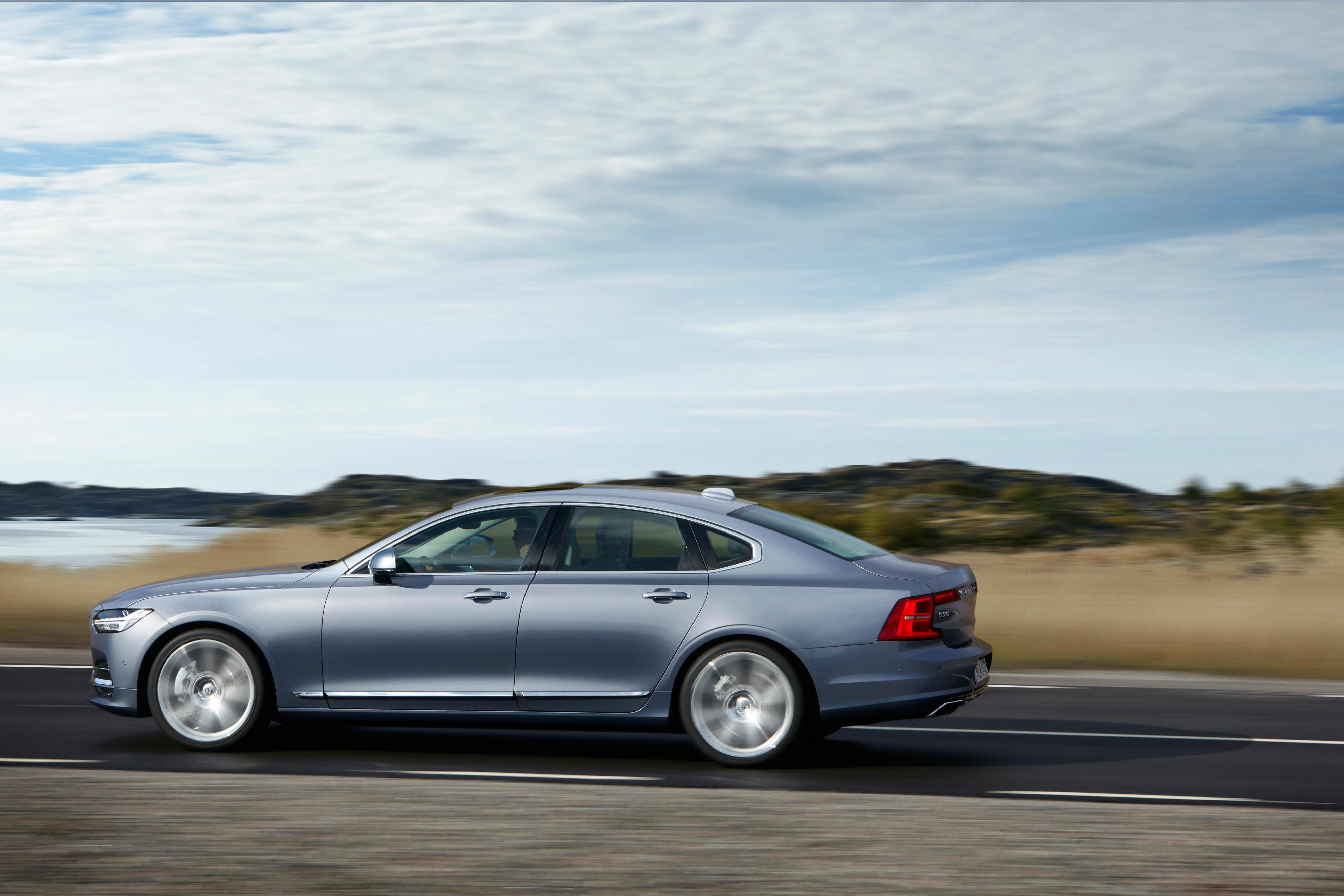 Volvo s90 t8