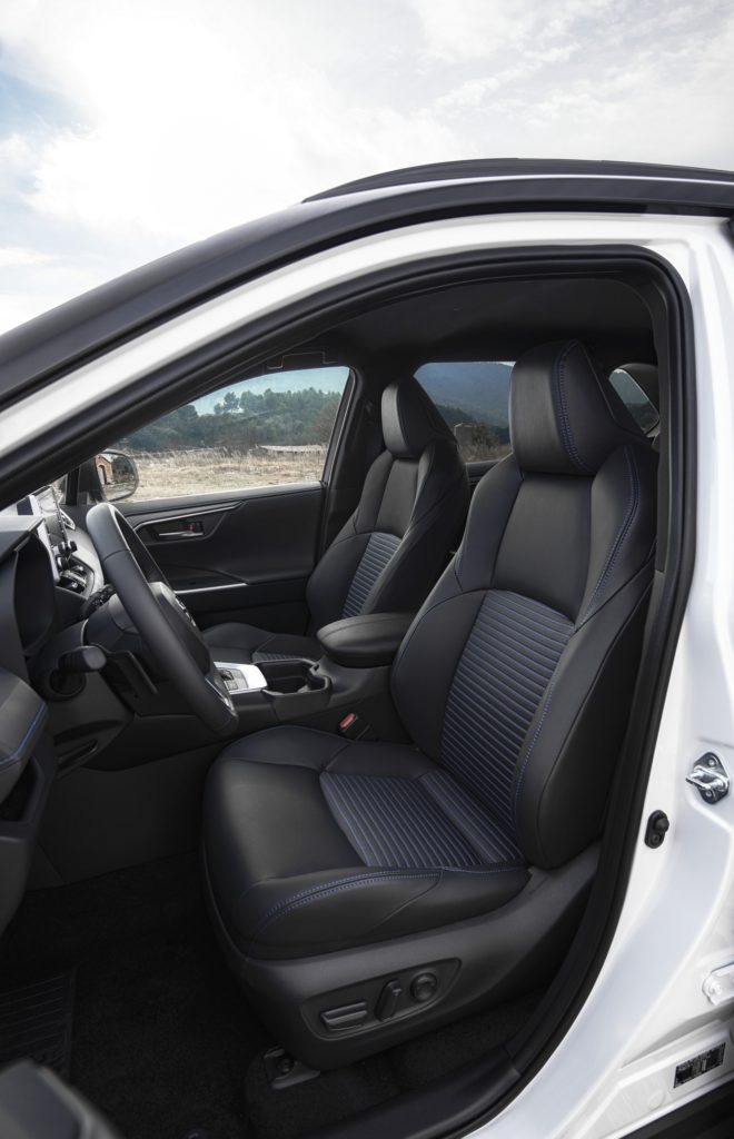 0ae5c9fc-2019-toyota-rav4-hybrid-42