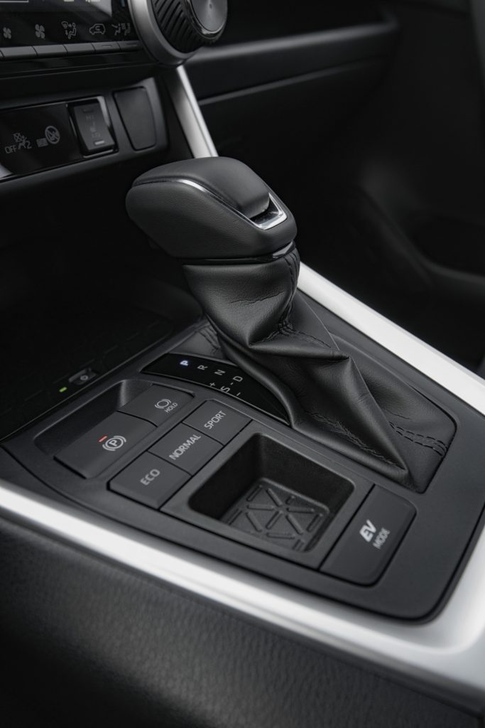 1ce883cb-2019-toyota-rav4-hybrid-64