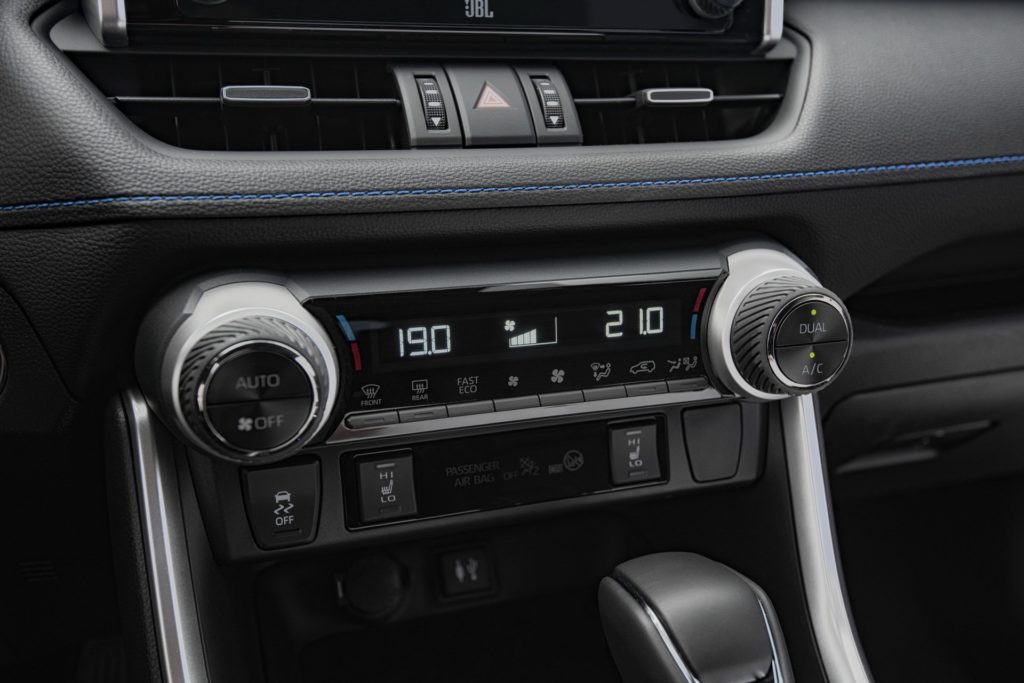 3530563f-2019-toyota-rav4-hybrid-65